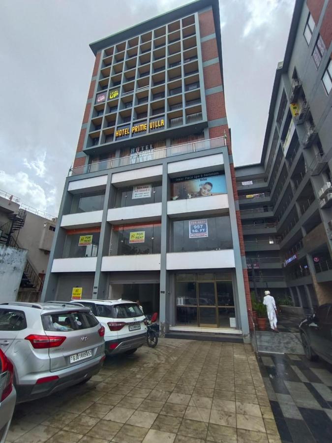 Hotel Prime Villa Gurukul 阿穆达巴 外观 照片
