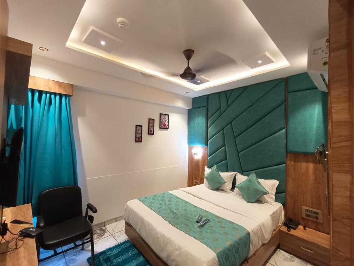 Hotel Prime Villa Gurukul 阿穆达巴 外观 照片