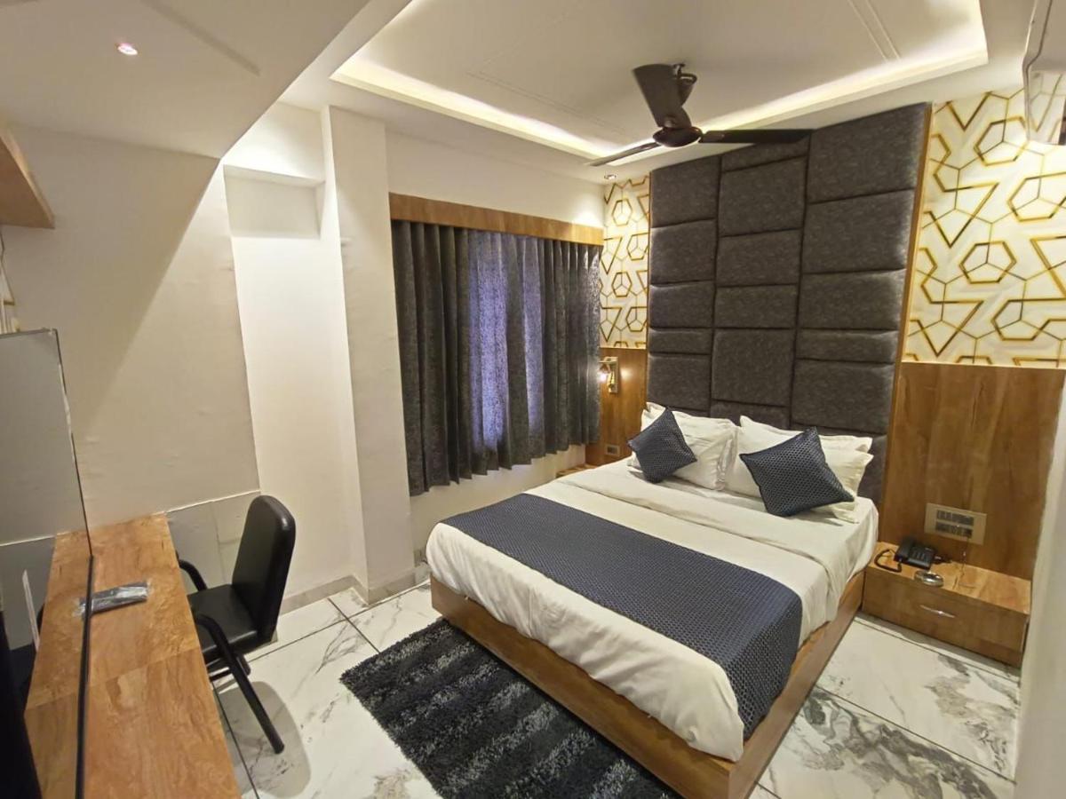 Hotel Prime Villa Gurukul 阿穆达巴 外观 照片